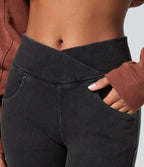 Halara Flex™ Denim Heat Legging casual 7/8 taille haute croisée avec poches
