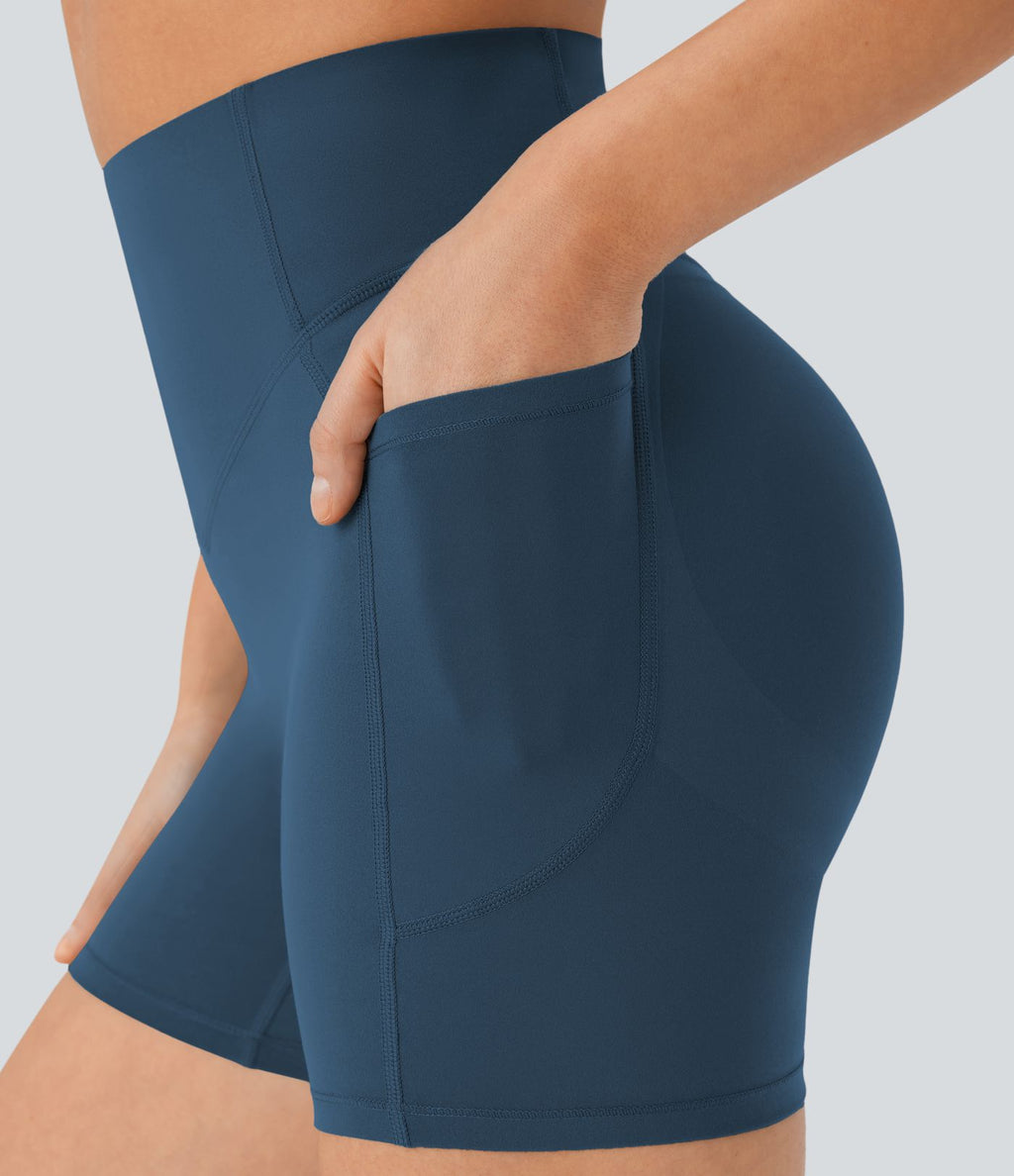 Short cycliste 12,5 cm d'entraînement gainant galbant taille haute avec effet scrunch et poches Halara UltraSculpt™