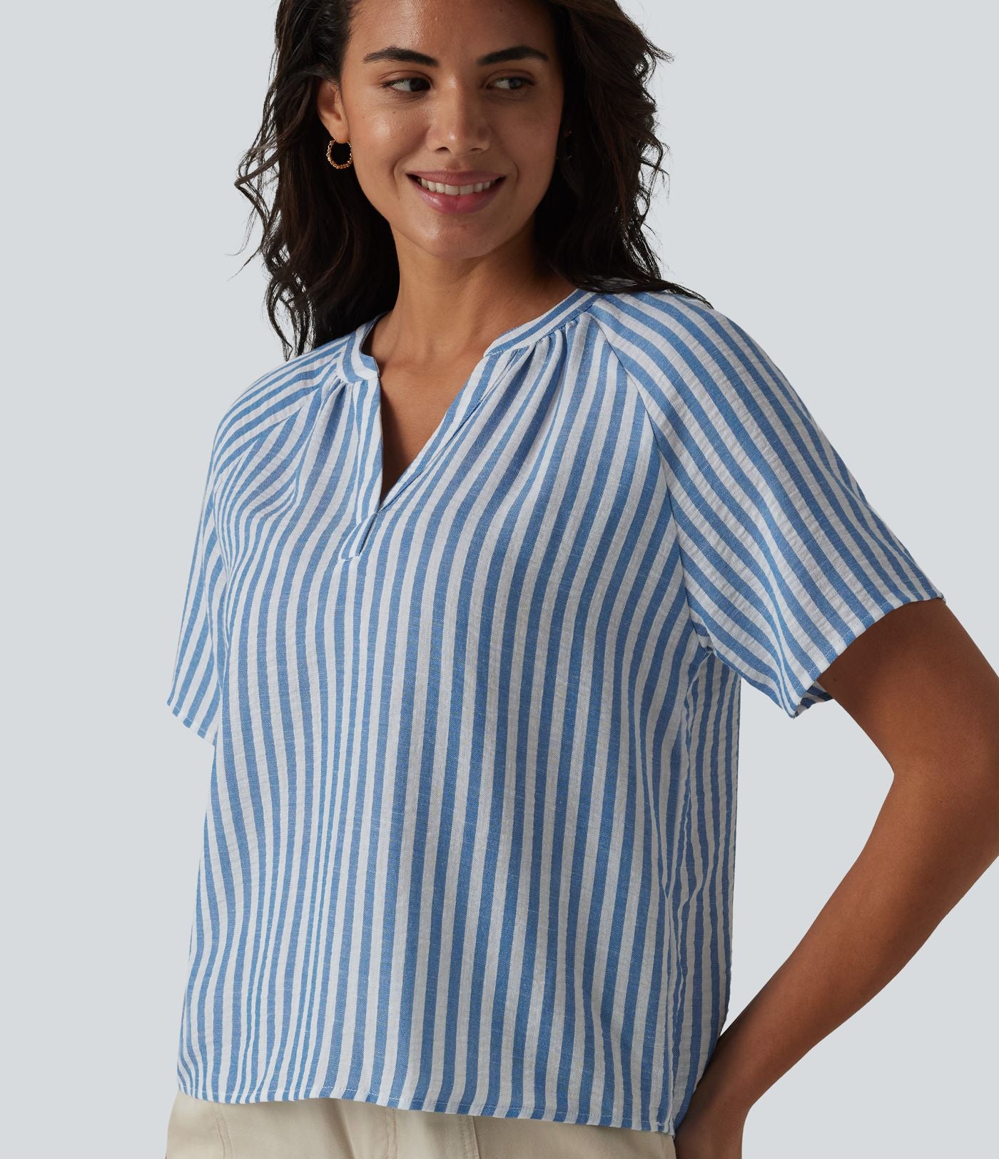 Blouse col V manches courtes à rayures aspect lin