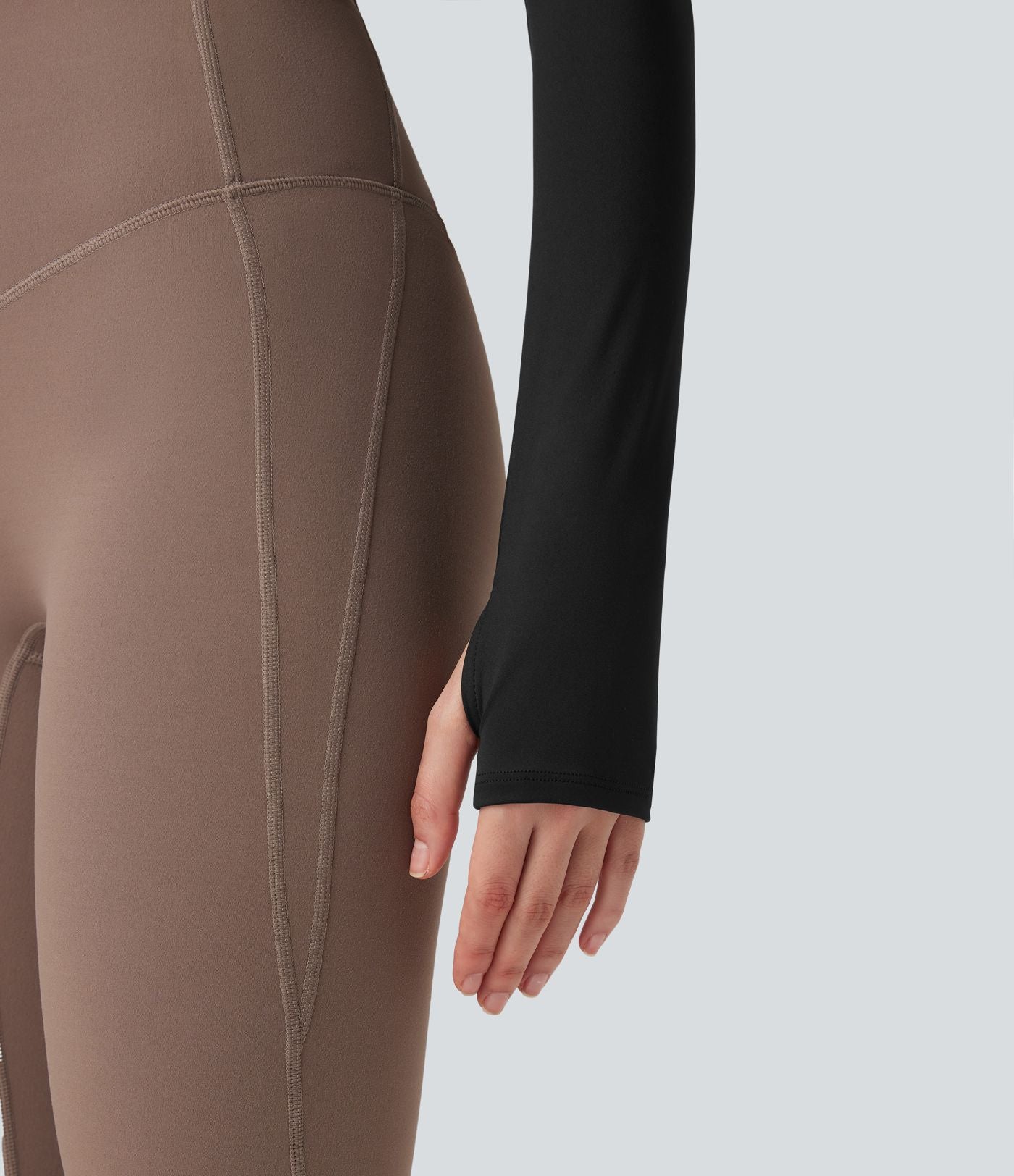 Haut de sport yoga court SoftlyZero™ Airy dos nu croisé col carré effet frais InstantCool manches longues avec passe-pouces, protection solaire UPF50+