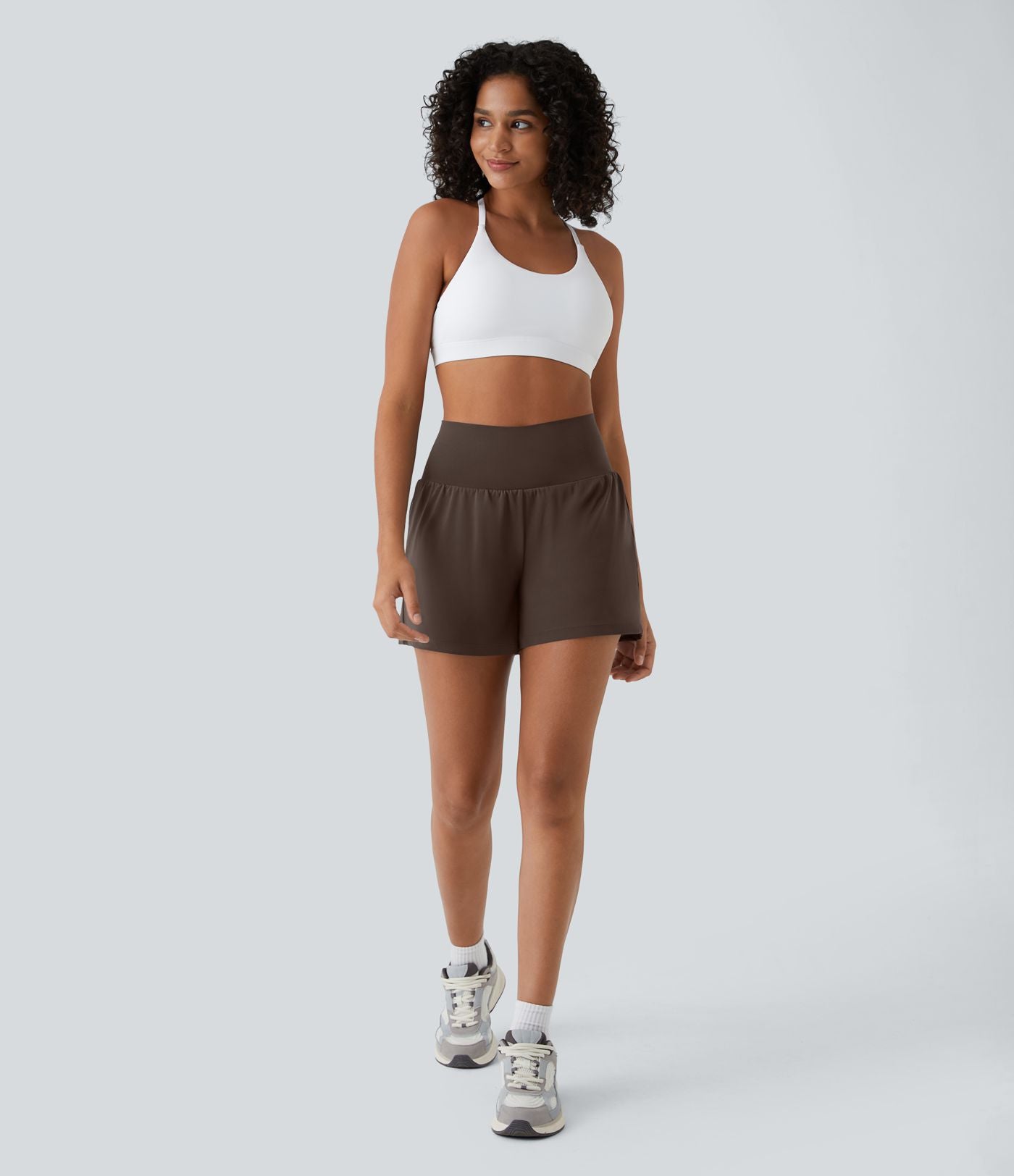 Short yoga 2-en-1 SoftlyZero™ Airy effet frais InstantCool taille très haute 12,5 cm avec poches, longueur allongée