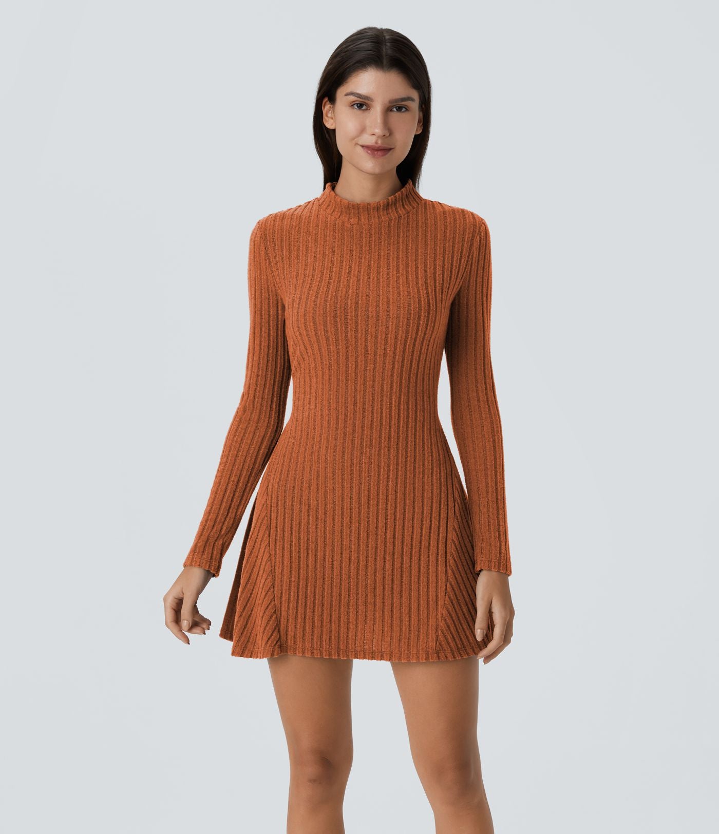 Robe de courte décontractée en maille côtelée à col montant et manches longues