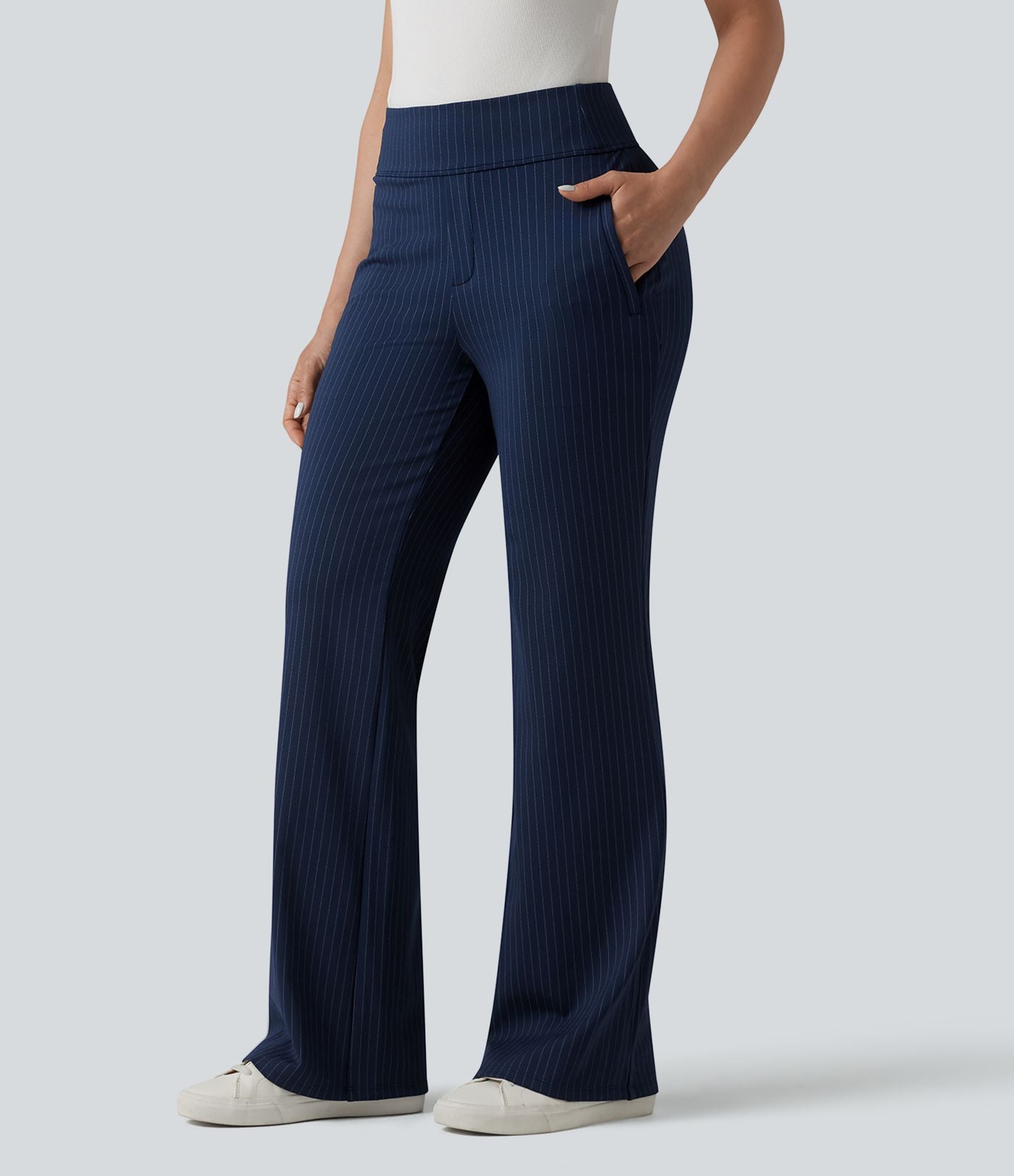 Pantalon tailleur évasé taille mi-haute à rayures, avec poches