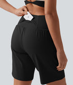 Short de yoga 2-en-1 taille haute croisée en SoftlyZero™ Airy à effet frais InstantCool 22,9 cm avec poches