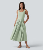 Robe midi fluide à bretelles col U avec brassière intégrée et poches