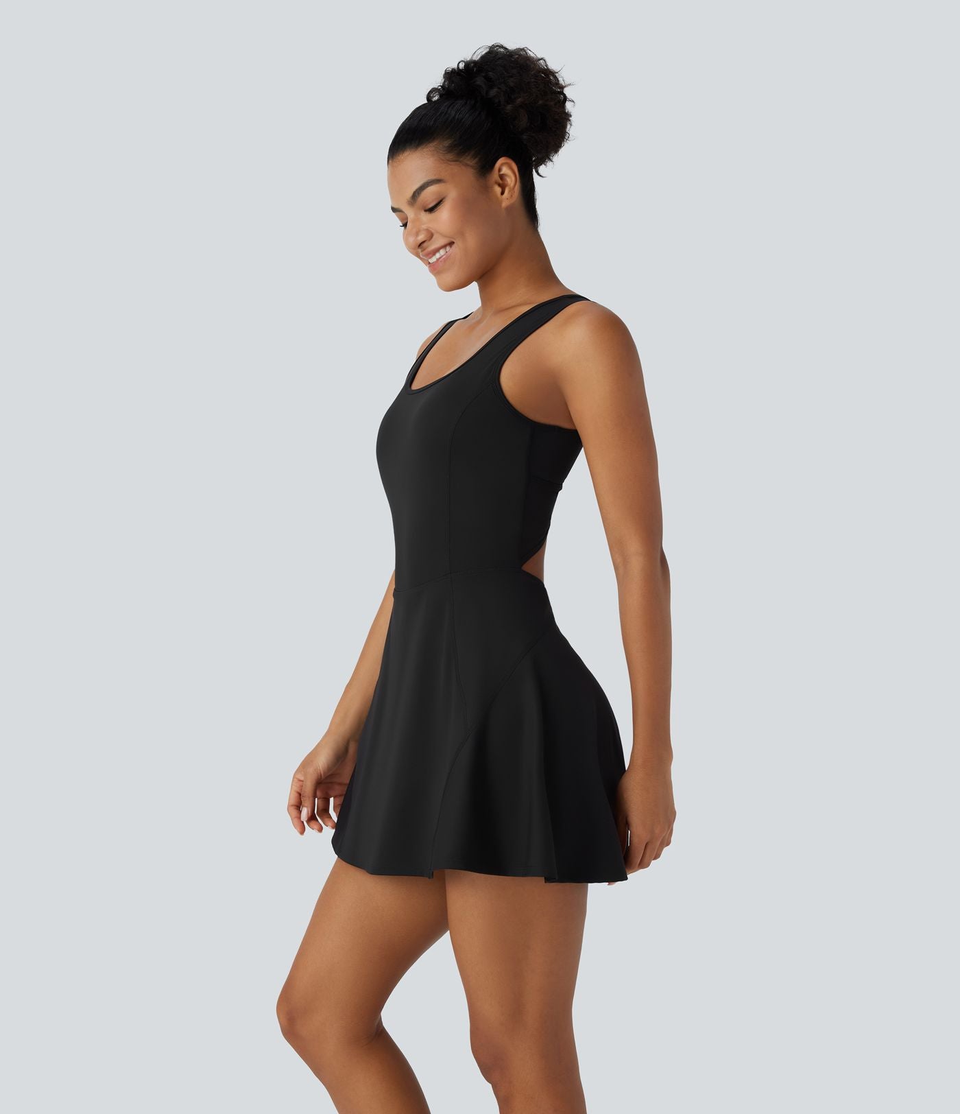 Softlyzero™ Airy Robe Sport de danse courte 2-en-1 avec dos nu croisé, encolure en U et poches latérales