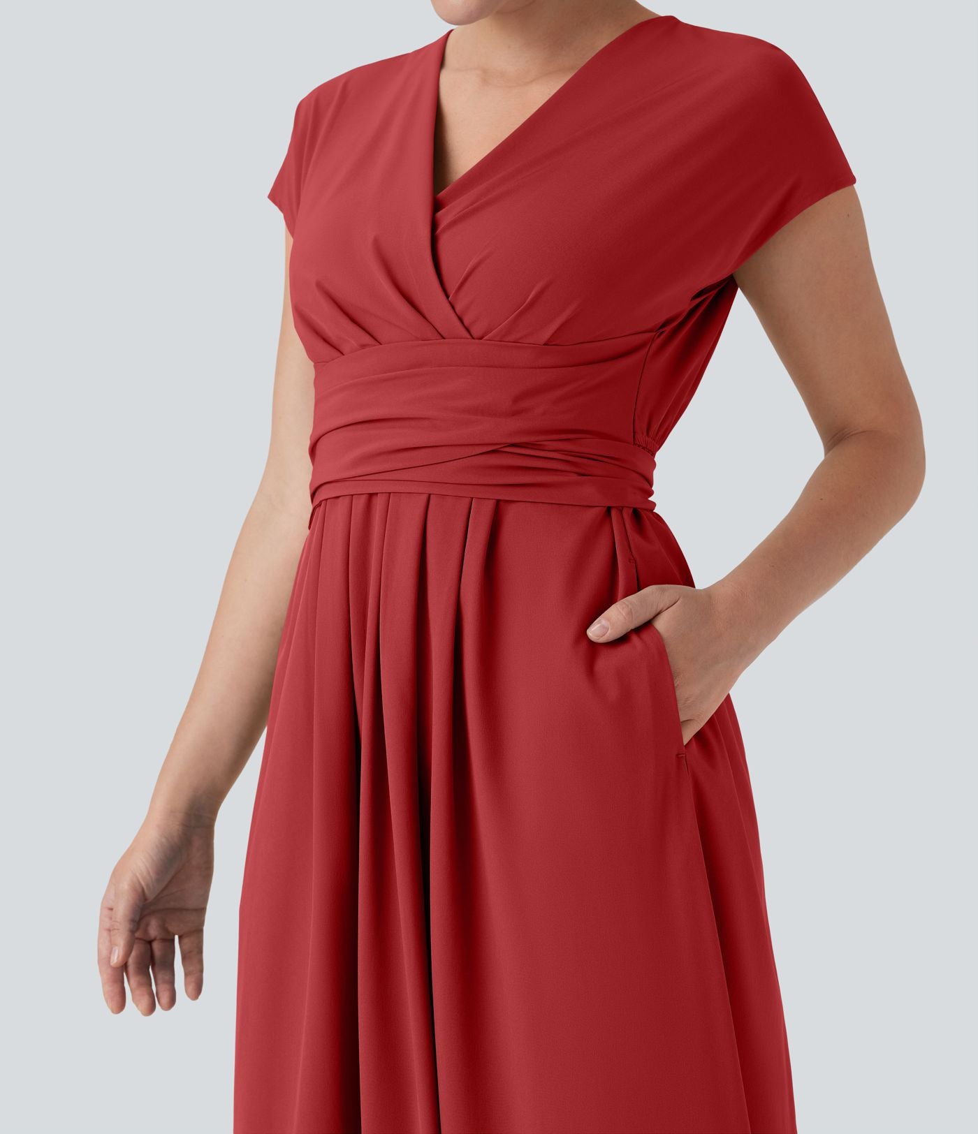 Robe midi Breezeful™ col V manches courtes à liens dans le dos séchage rapide avec poches latérales