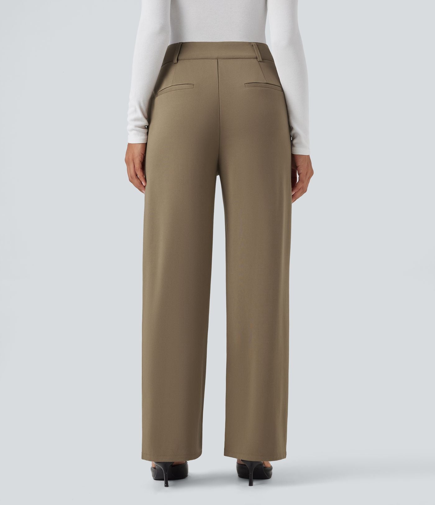 Pantalon tailleur coupe droite taille haute avec poches