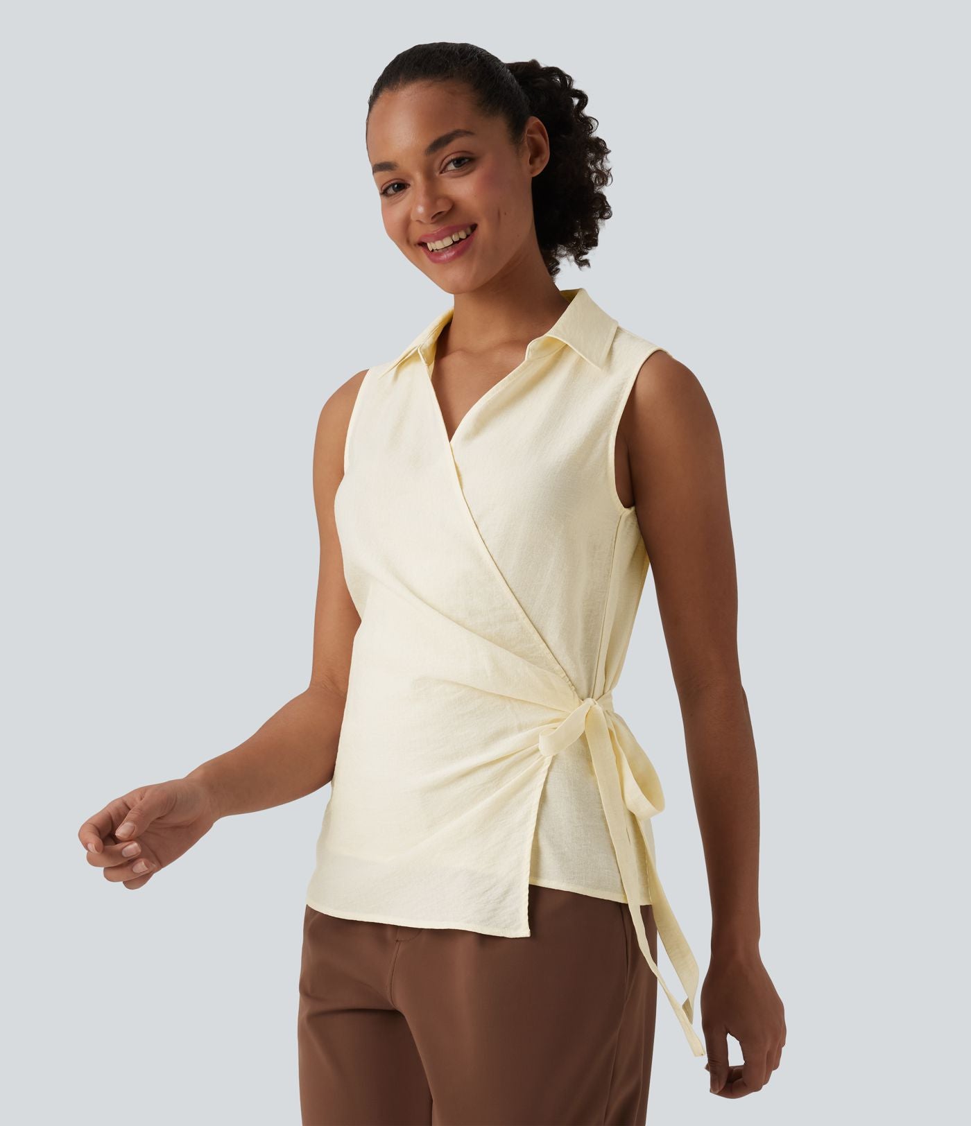 Chemise de travail sans manches col V cache-cœur avec lien latéral