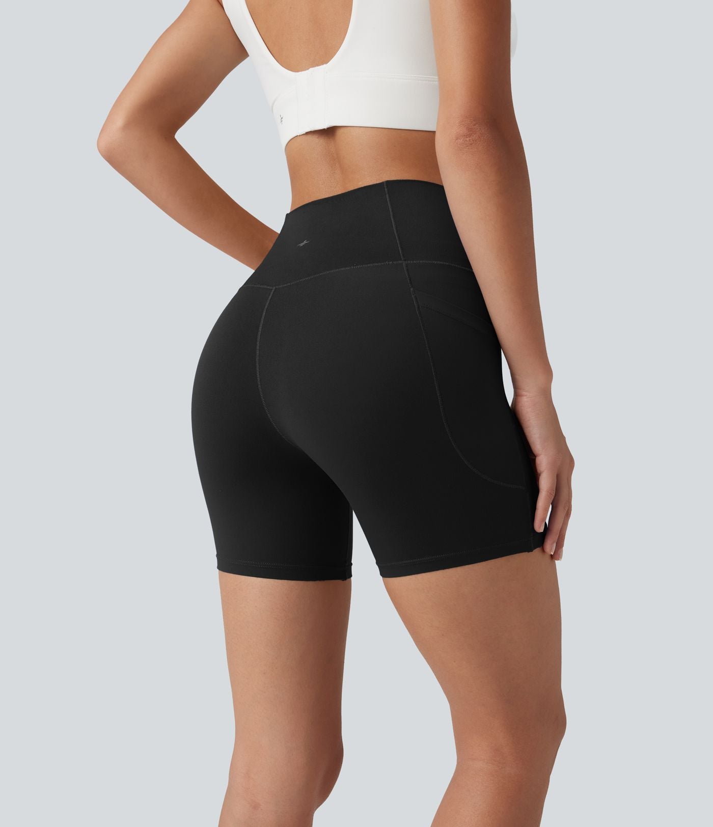 Short cycliste de yoga SoftlyZero™ 13 cm taille haute croisée avec poches et protection solaire UPF50+