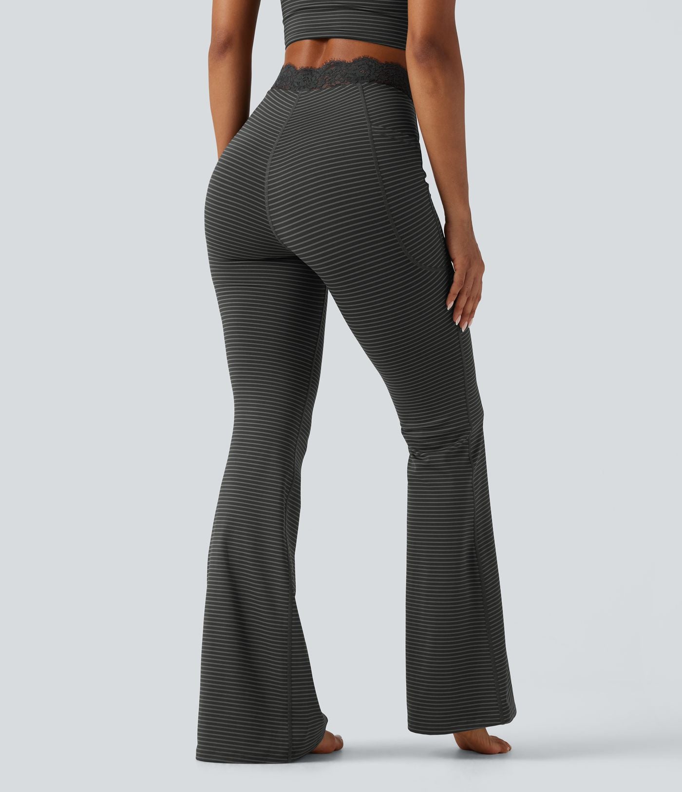 Legging de yoga flare taille haute en V avec dentelle contrastée, rayures et poches