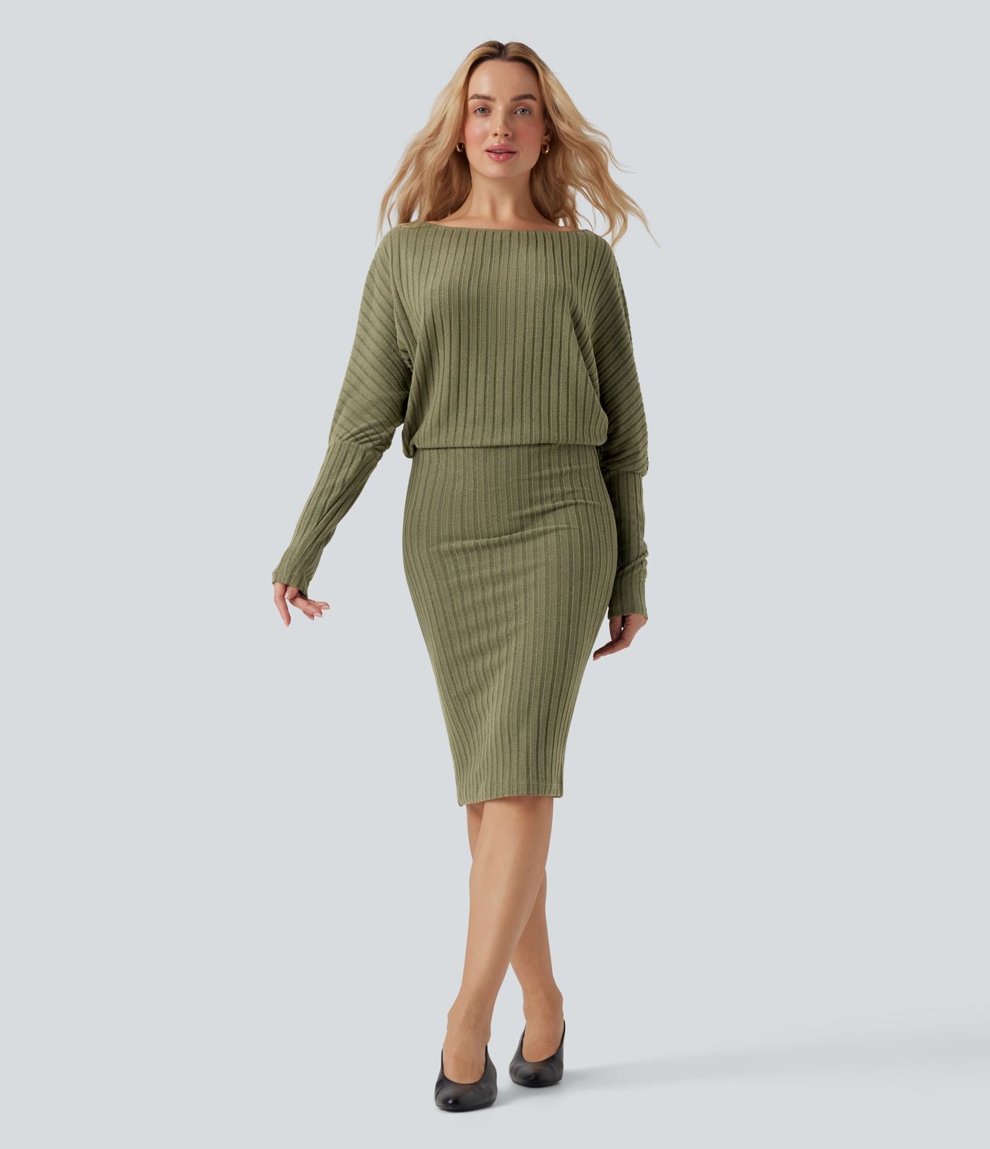 Robe de mi-longue moulante décontractée maille côtelée épaules dénudées manches chauve-souris