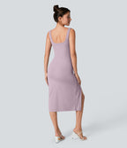 Robe corset midi moulante ruchée à encolure carrée, dos nu, brassière intégrée