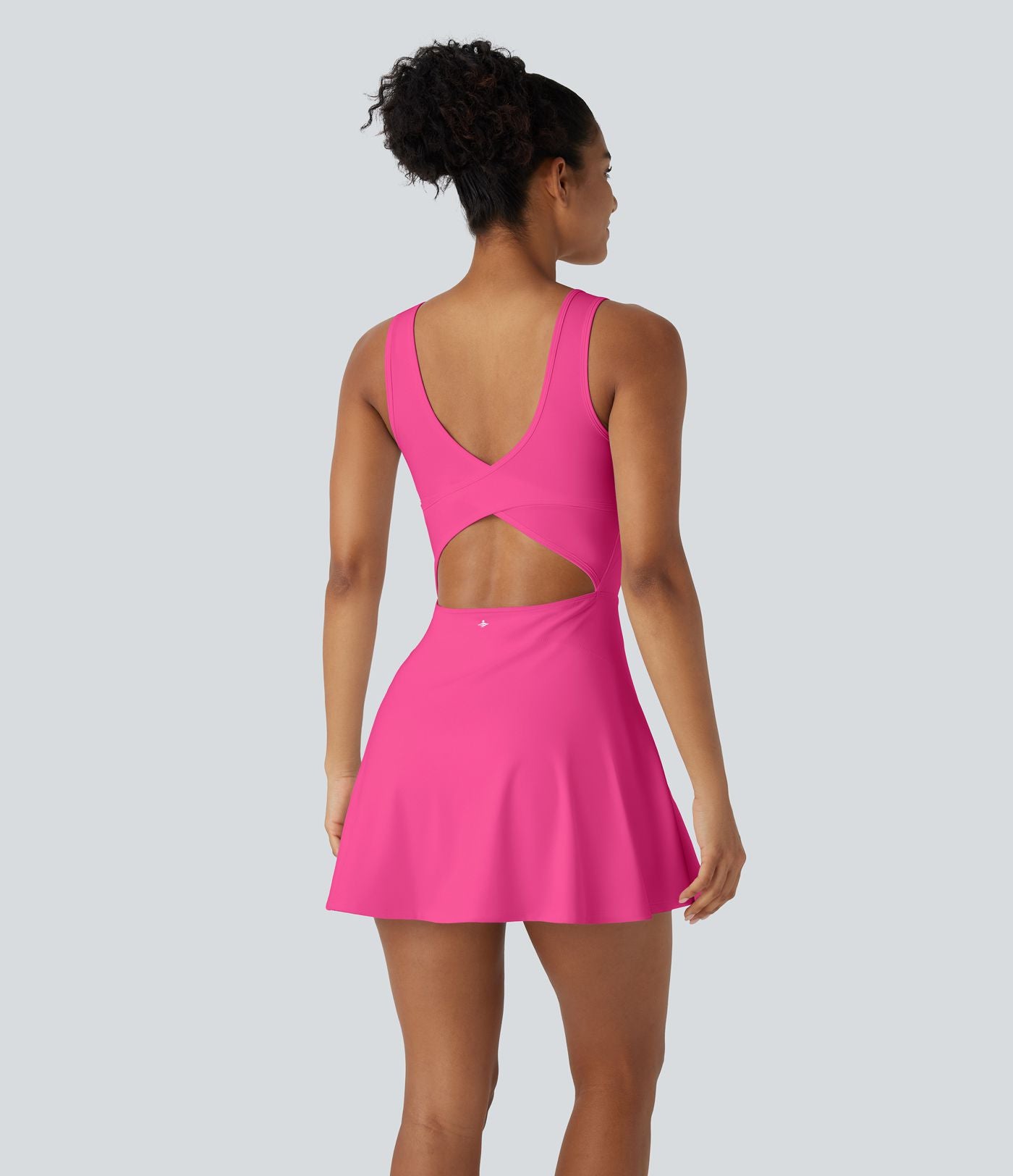 Softlyzero™ Airy Robe Sport de danse courte 2-en-1 avec dos nu croisé, encolure en U et poches latérales