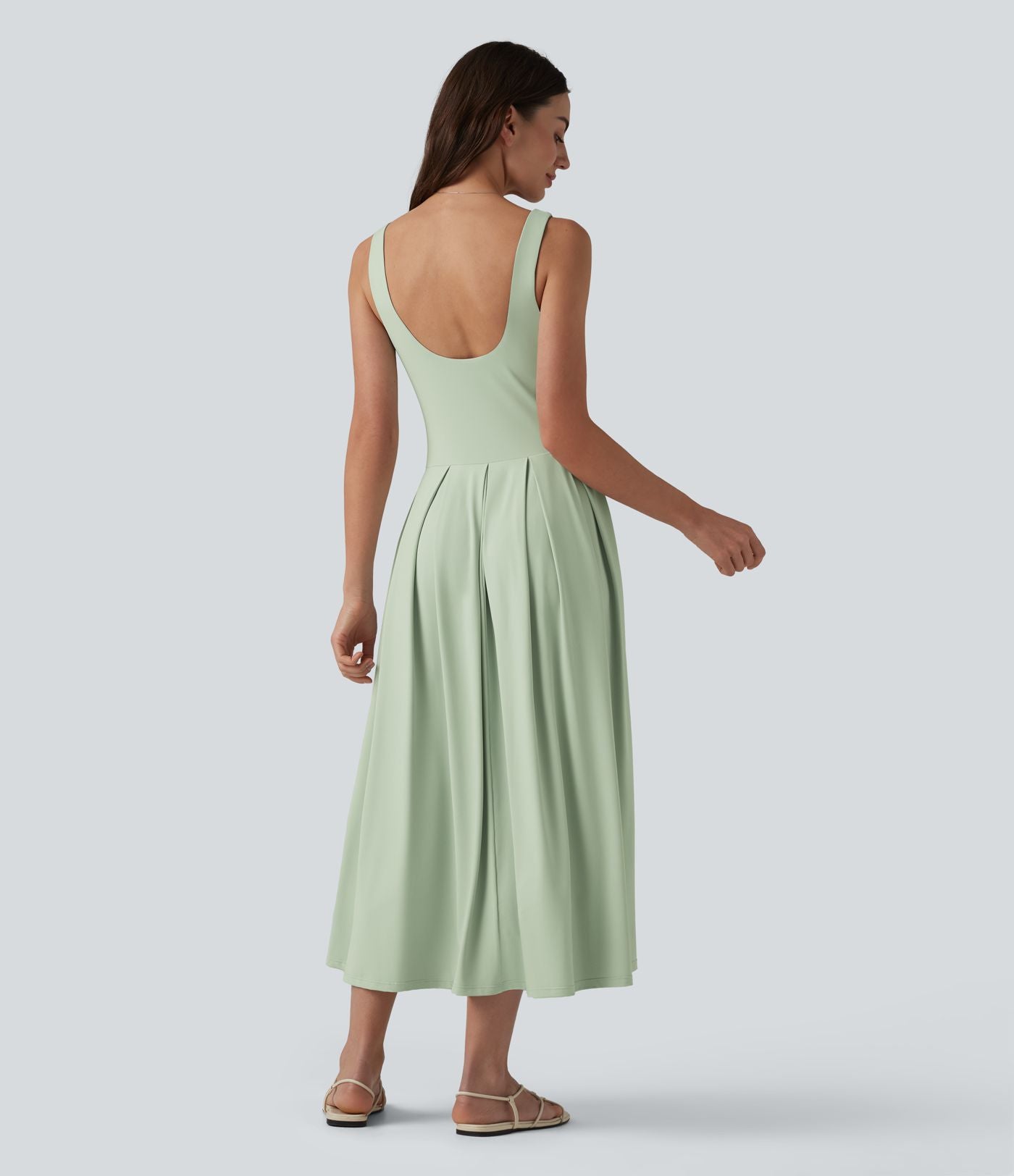 Robe midi fluide à bretelles col U avec brassière intégrée et poches