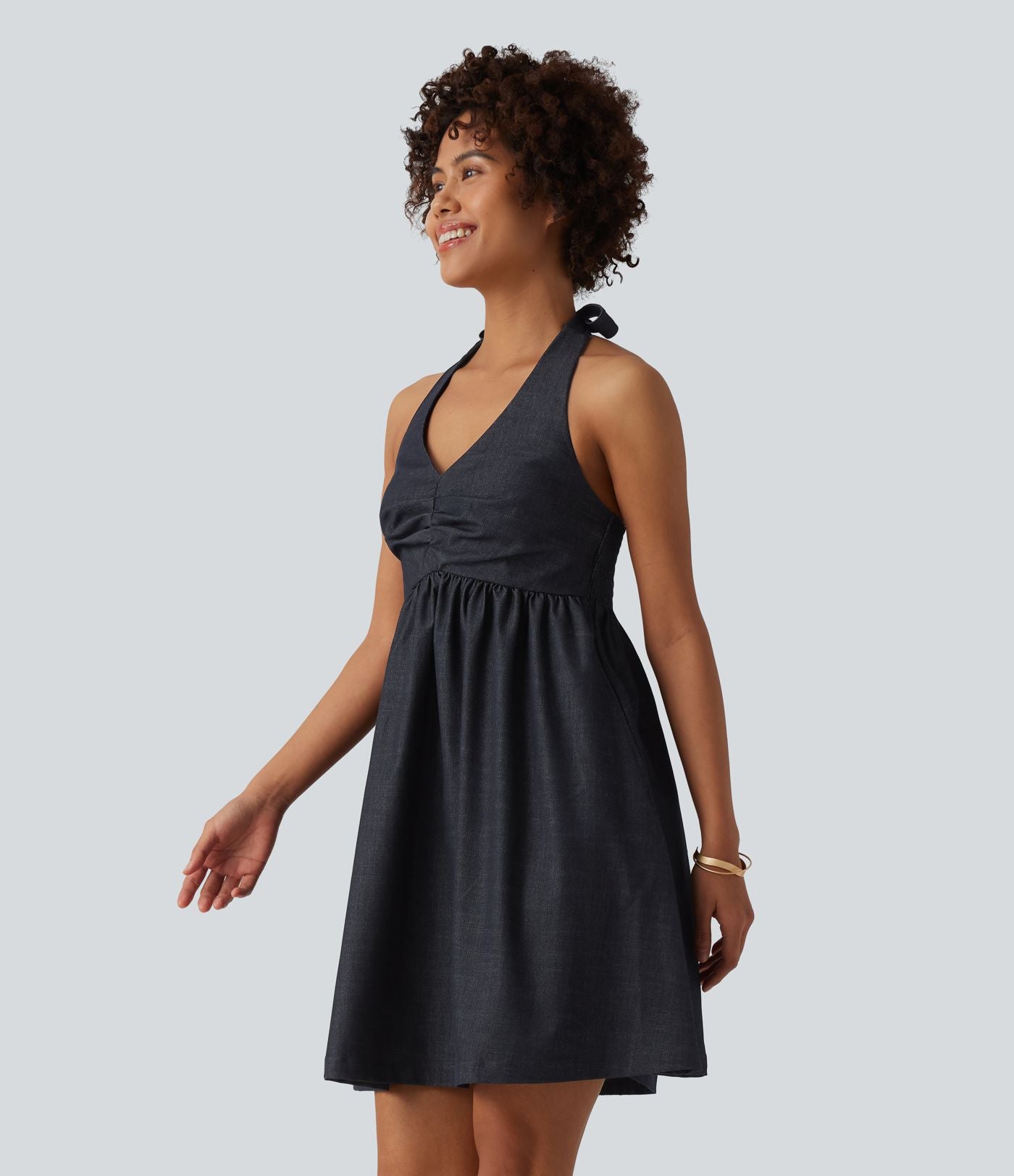 Robe resort dos-nu dos nu à smocks aspect jean avec poches