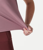 Haut de yoga col rond manches courtes avec brassière intégrée effet frais InstantCool séchage rapide, protection solaire UPF50+