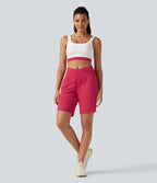 Short de yoga 2-en-1 taille haute croisée en SoftlyZero™ Airy à effet frais InstantCool 22,9 cm avec poches