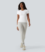 Haut de sport yoga SoftlyZero™ Airy col rond manches courtes mesh contrastant effet frais InstantCool, protection solaire UPF50+