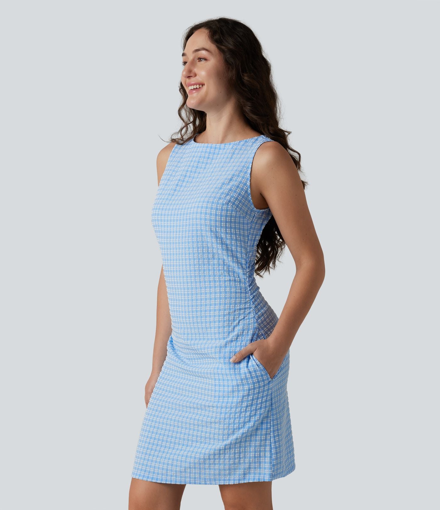 Robe mini casual sans manches col bateau à carreaux vichy, avec poches