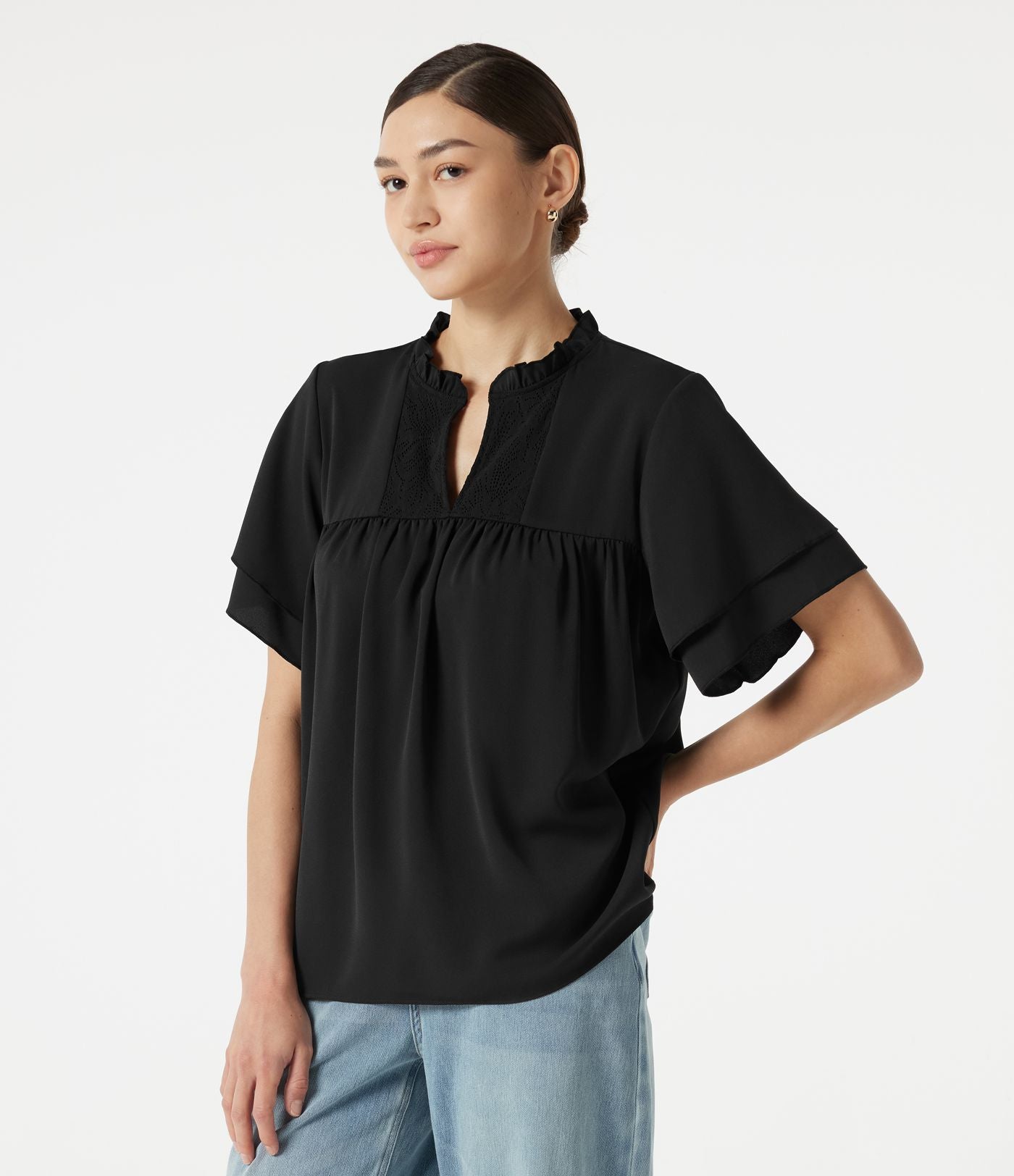 Blouse casual col V à volants, manches courtes et dentelle contrastée