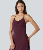 Robe mini côtelée dos nu à col halter, encolure drapée et coussinets amovibles