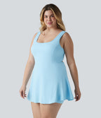 Robe de sport mini grande taille SoftlyZero™ Airy à col U avec brassière intégrée 2-en-1 effet frais InstantCool avec poches, accès facile Easy Peasy