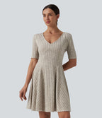 Robe mini casual évasée col V manches courtes en maille côtelée