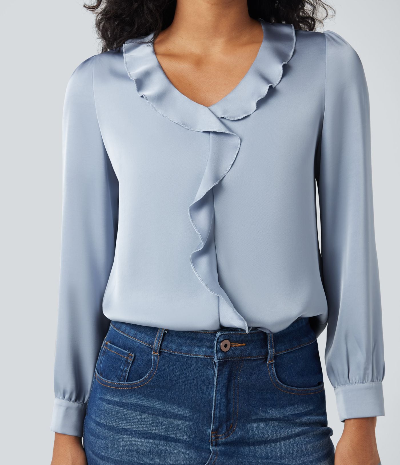 Chemise décontractée en satin col V manches longues à finitions volants