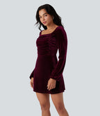 Robe courte velours froncée col carré manches longues