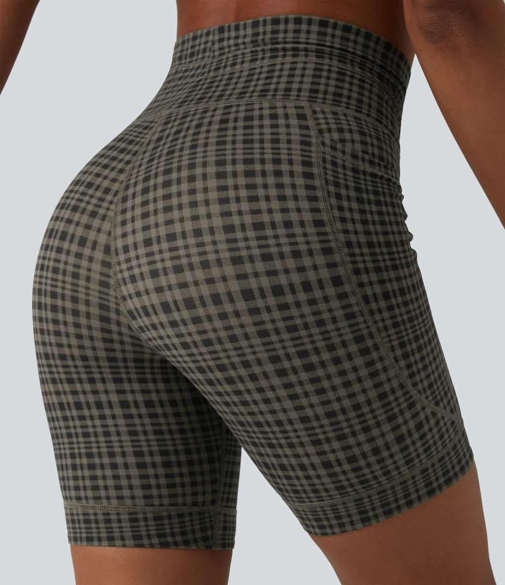Halara UltraSculpt™ Short de cycliste yoga à carreaux taille haute 17,5 cm avec cordon de serrage et poches