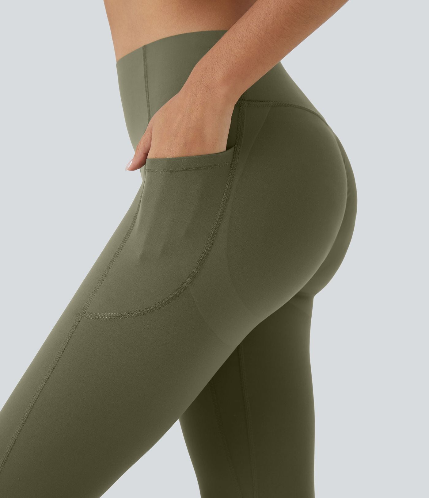 Legging corsaire d'entraînement gainant galbant taille haute avec effet scrunch et poches Halara UltraSculpt™