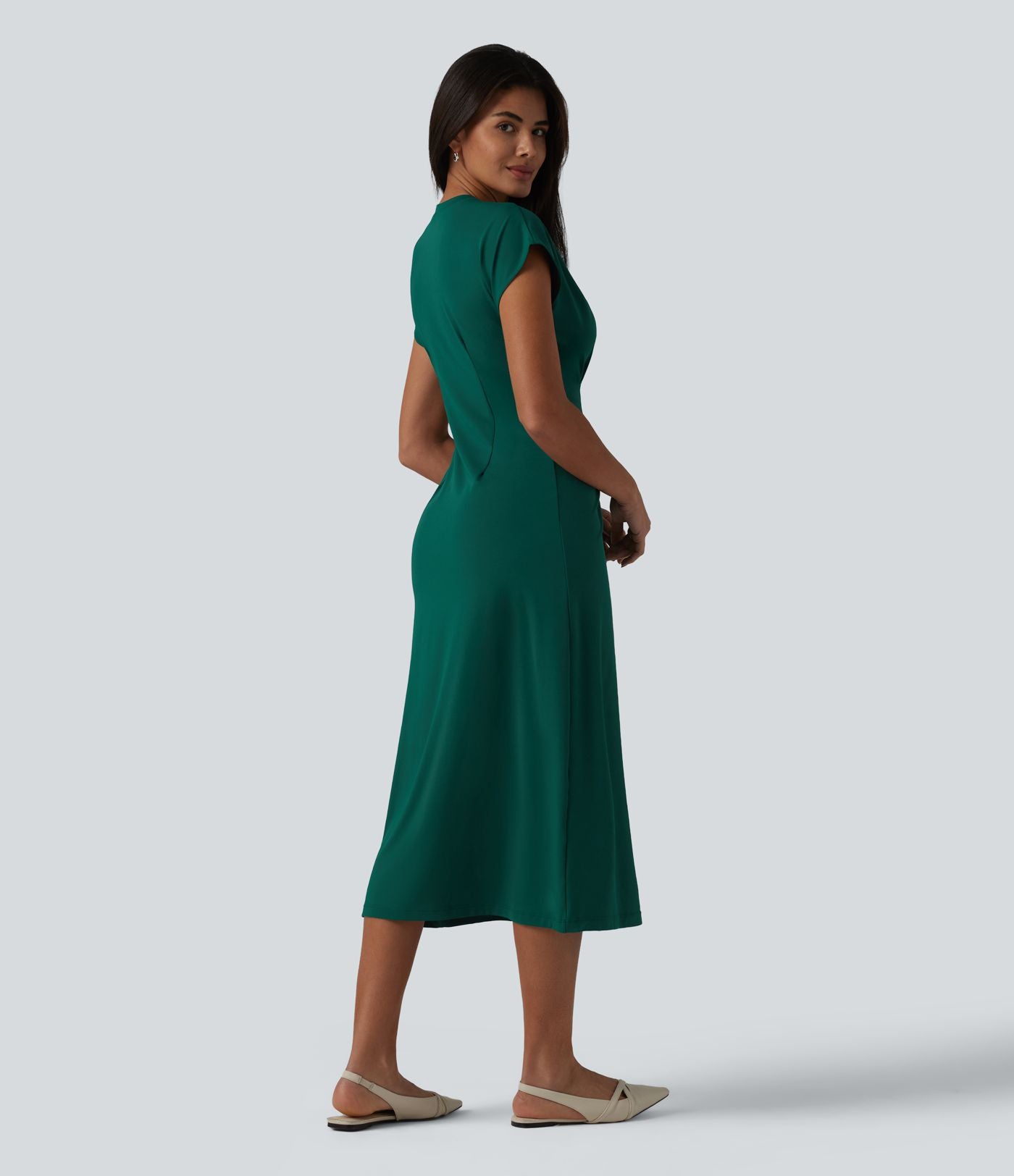 Robe de travail midi à col rond et manches courtes
