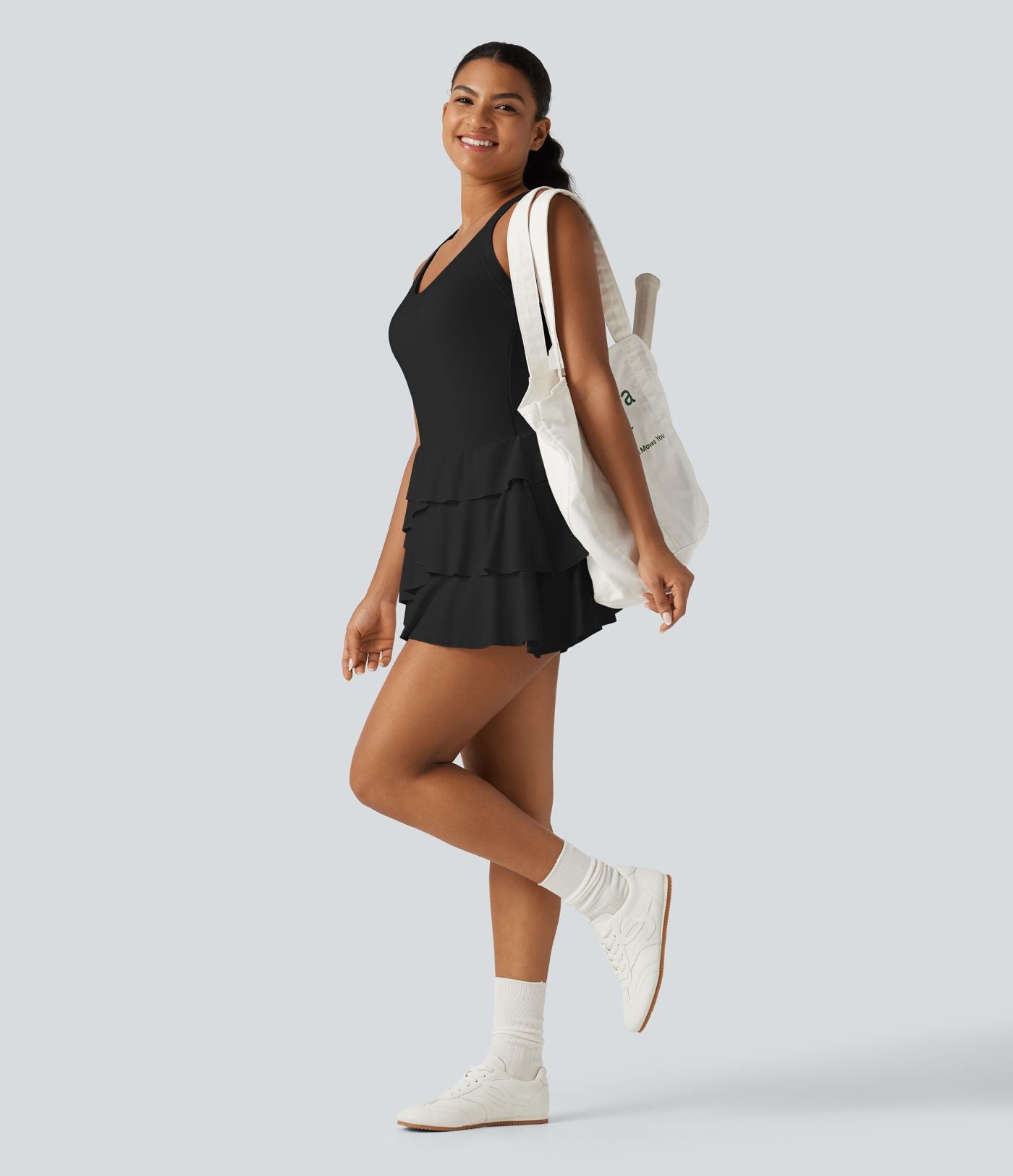 Robe-short de tennis SoftlyZero™ Airy effet frais InstantCool mini à volants superposés avec coussinets amovibles et poches, accès facile Easy Peasy