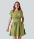 Robe de travail mini Breezeful™ manches chauve-souris courtes fluide séchage rapide avec poches latérales