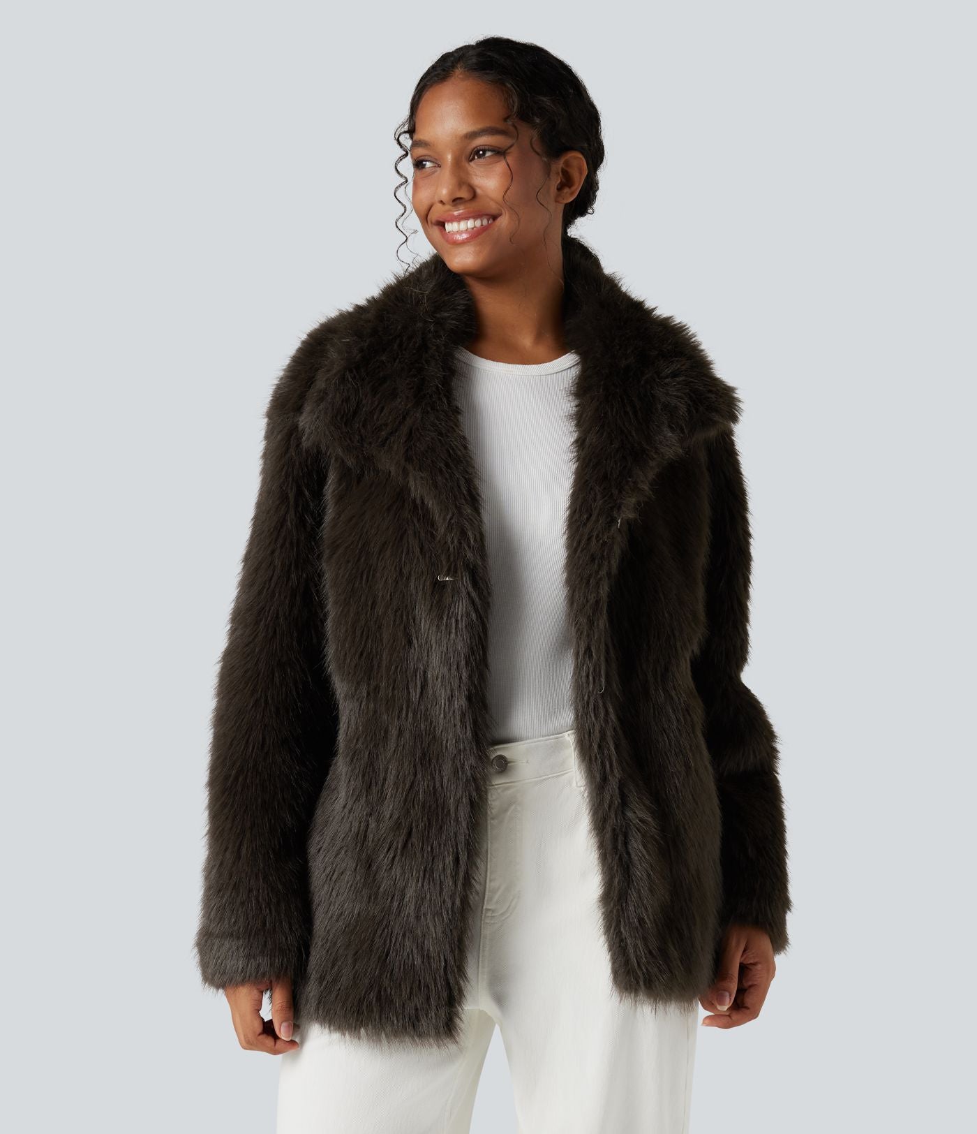 Manteau fausse fourrure col chemise manches longues avec poches
