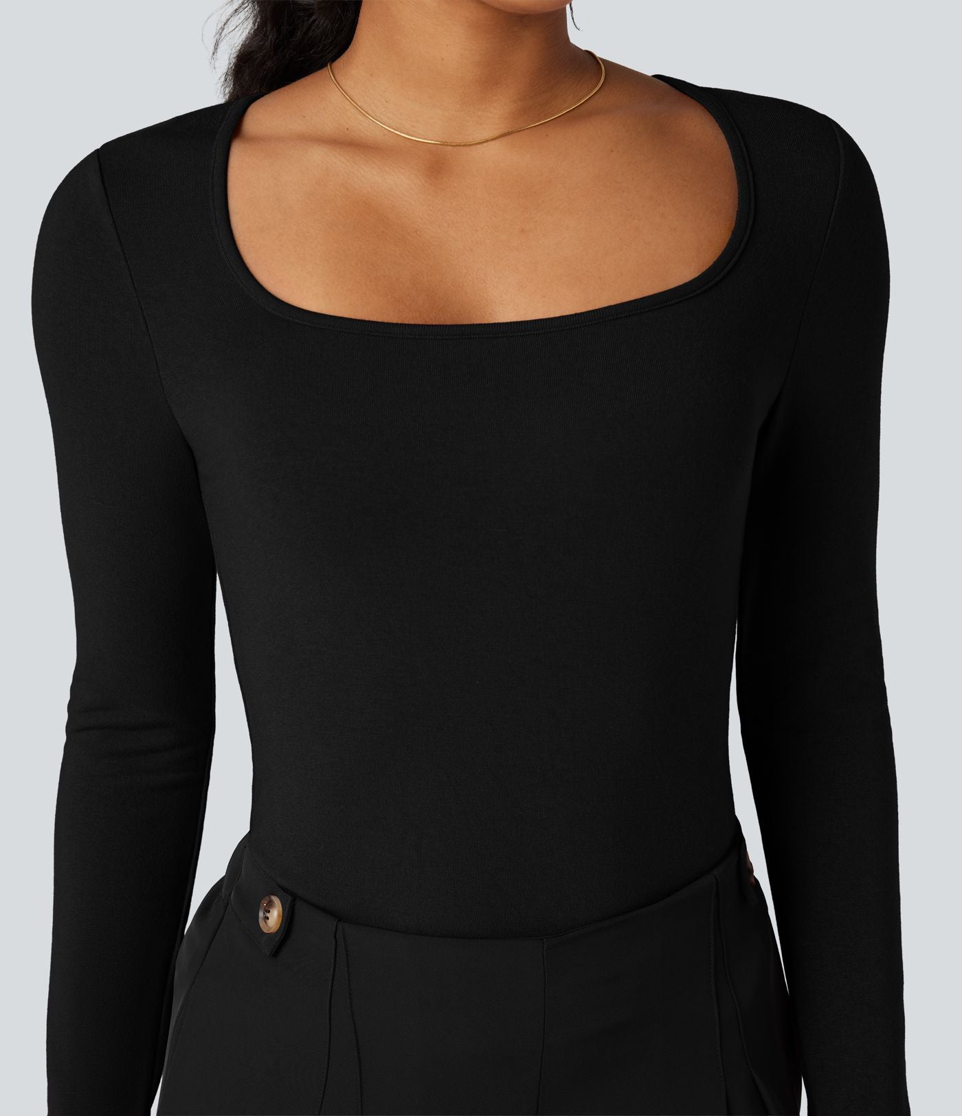 T-shirt tailleur col carré manches longues coupe ajustée