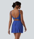Robe de tennis courte 2-en-1 à bretelles SoftlyZero™ dos nu avec mesh contrasté, brassière intégrée et poches – Édition Easy Peasy – UPF 50+