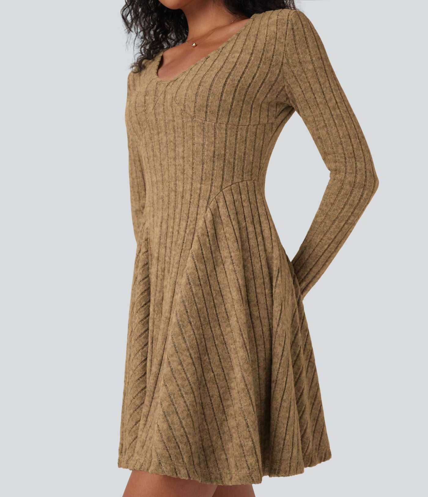 Robe décontractée mini évasée maille côtelée col V manches longues