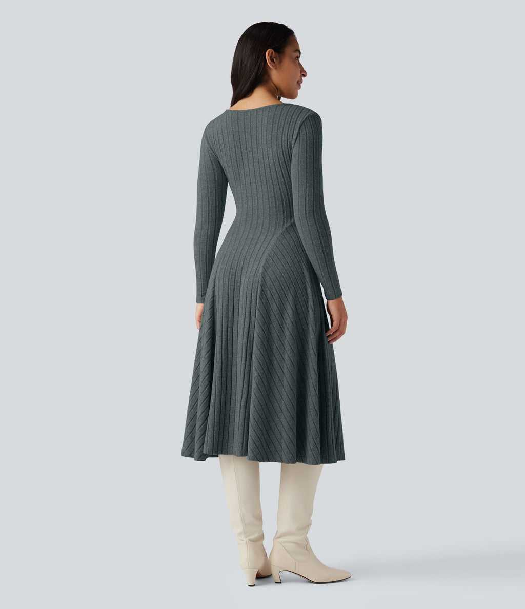 Robe mi-longue évasée maille côtelée à décolleté en V et manches longues