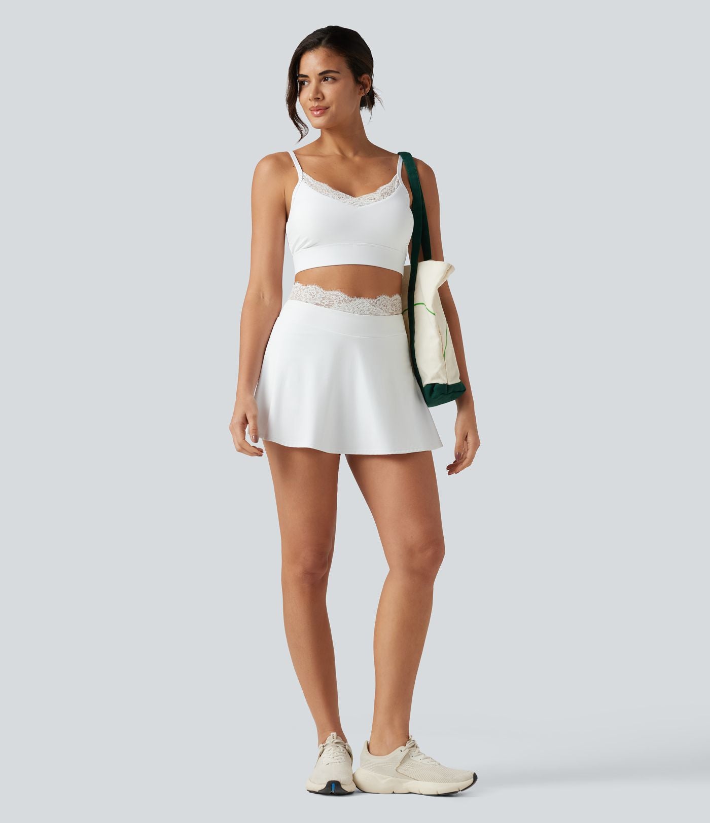 Jupe-short de tennis mini taille haute SoftlyZero™ Airy effet frais InstantCool avec dentelle contrastée, poches et protection solaire UPF50+