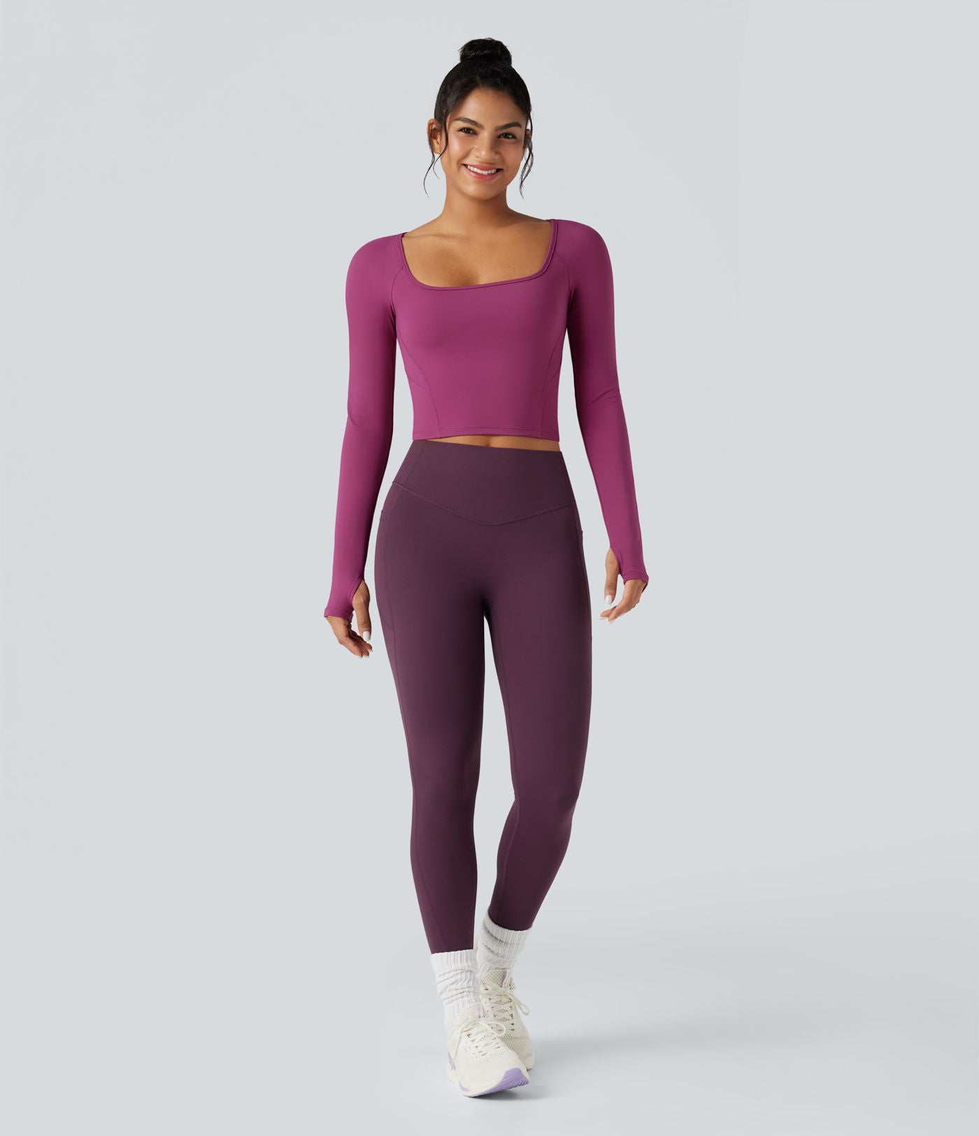 Top de sport yoga SoftlyZero™ Plush col carré manches raglan longues avec trous pouces