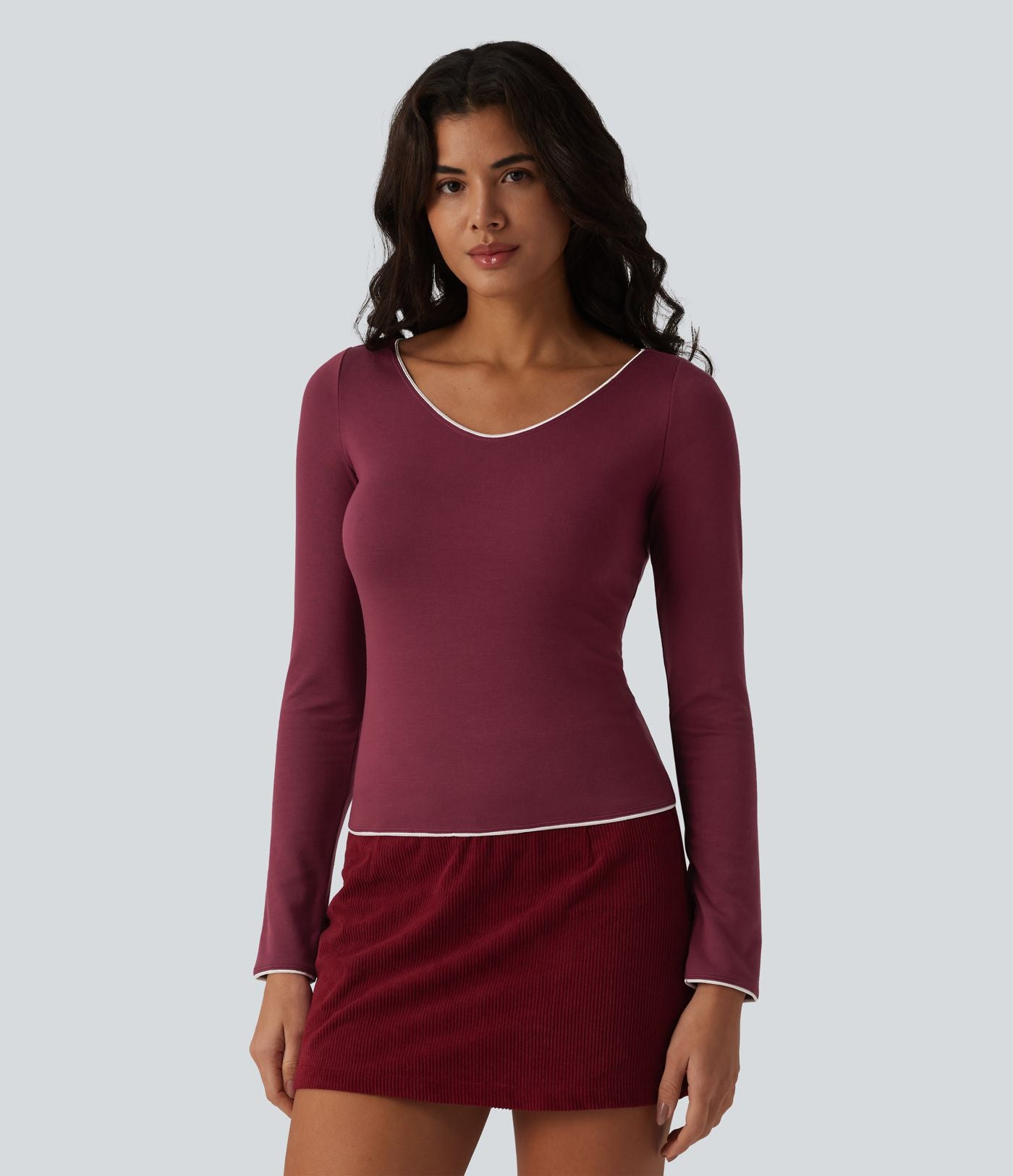 Top casual chauffant Halara HeatCore col V manches longues avec liserés contrastants
