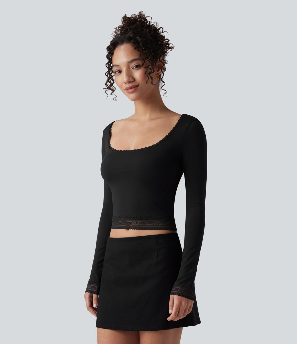 T-shirt à col U, dentelle contrastante et manches longues