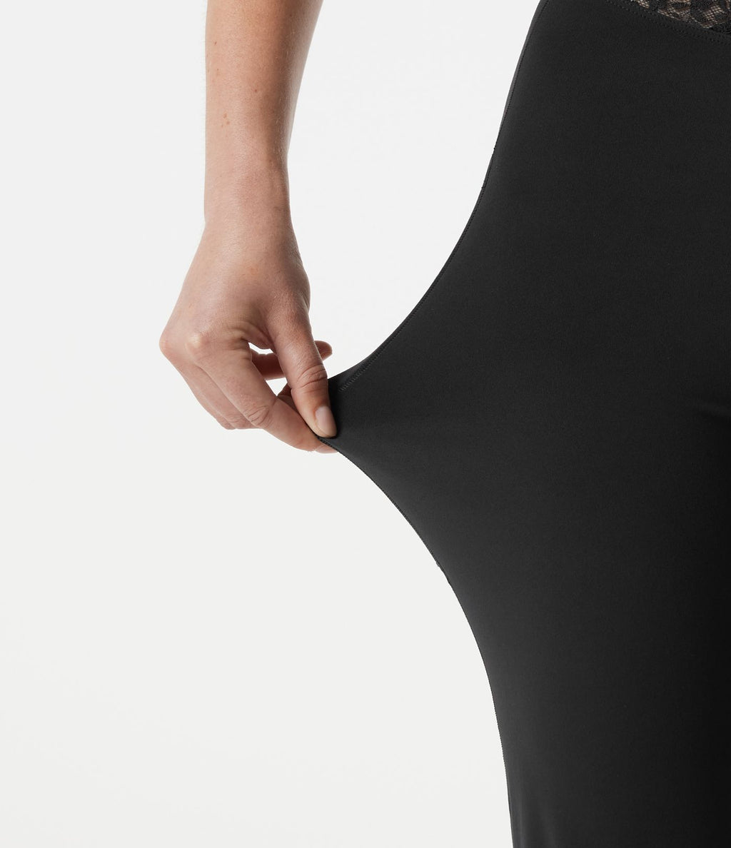 Jogging de danse coupe ballon taille haute SoftlyZero™ avec dentelle contrastée, poches et protection solaire UPF50+