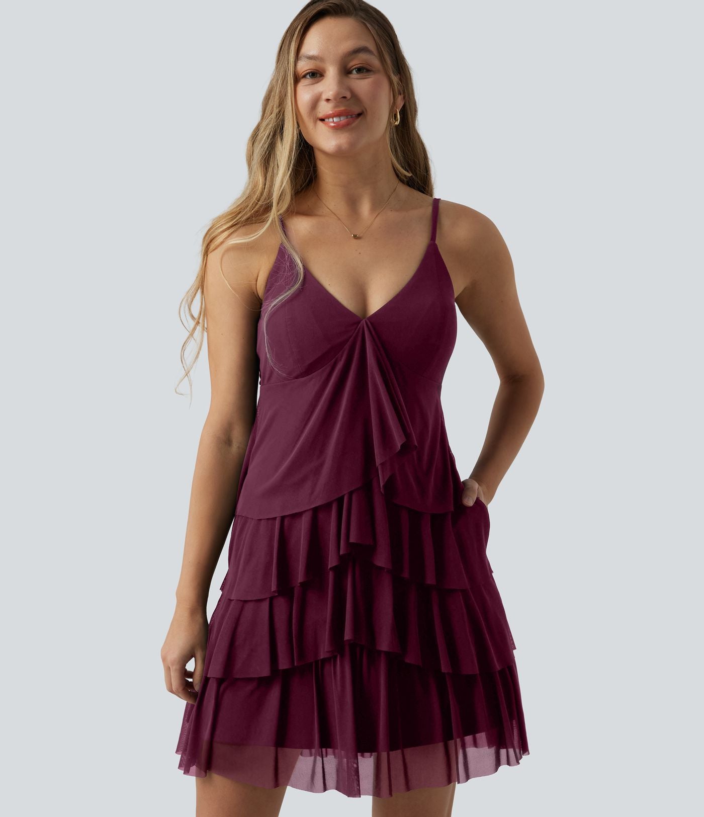 Robe nuisette courte décontractée à volants, dos nu croisé, empiècement en résille, brassière intégrée et poches
