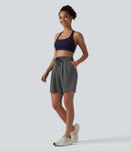 Short de yoga plissé taille haute avec ceinture élastique, cordon de serrage et poches 17,5 cm