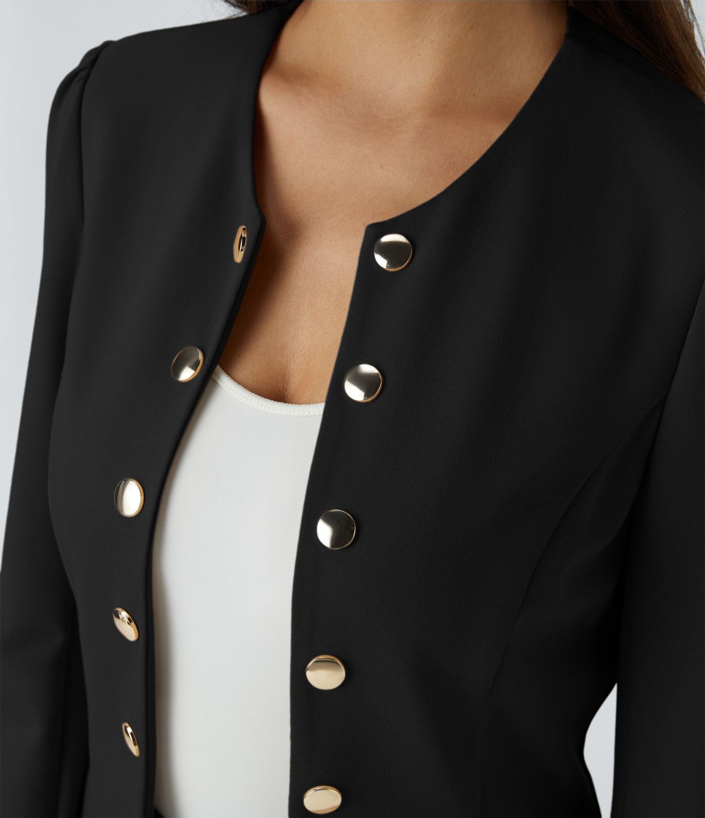 Blazer tailleur ajusté à col rond, manches longues avec boutons décoratifs