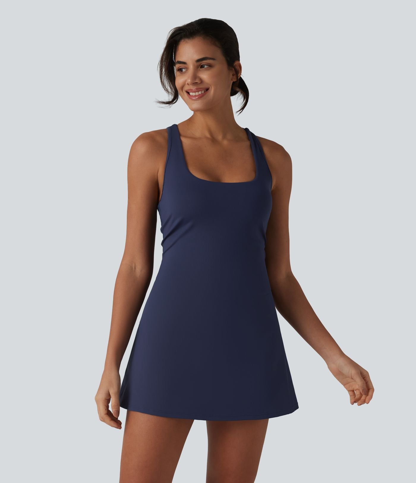 Robe de sport SoftlyZero™ Airy 2-en-1 à dos nageur croisé en mesh respirant avec brassière intégrée et effet frais InstantCool avec poches, protection solaire UPF50+