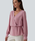 Blouse esprit bureau défroissage facile, col V cache-cœur avec boutons-pression, manches longues et coupe ample